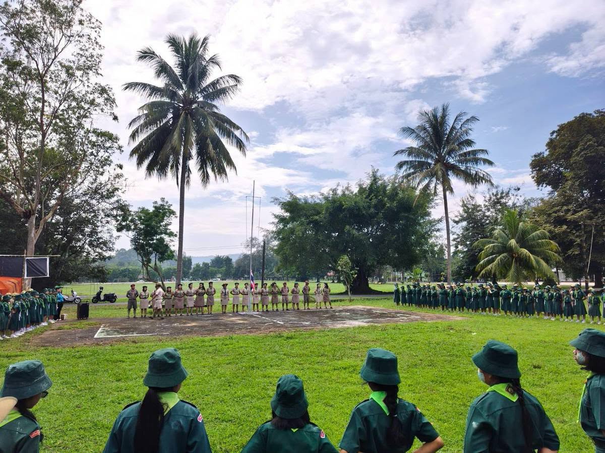 จัดกิจกรรมการอยู่ค่ายพักแรมลูกเสือ - เนตรนารี  ให้กับ นักเรียนโรงเรียนเสริมปัญญา อ.ทุ่งสง จ.นครศรีธรรมราช 
